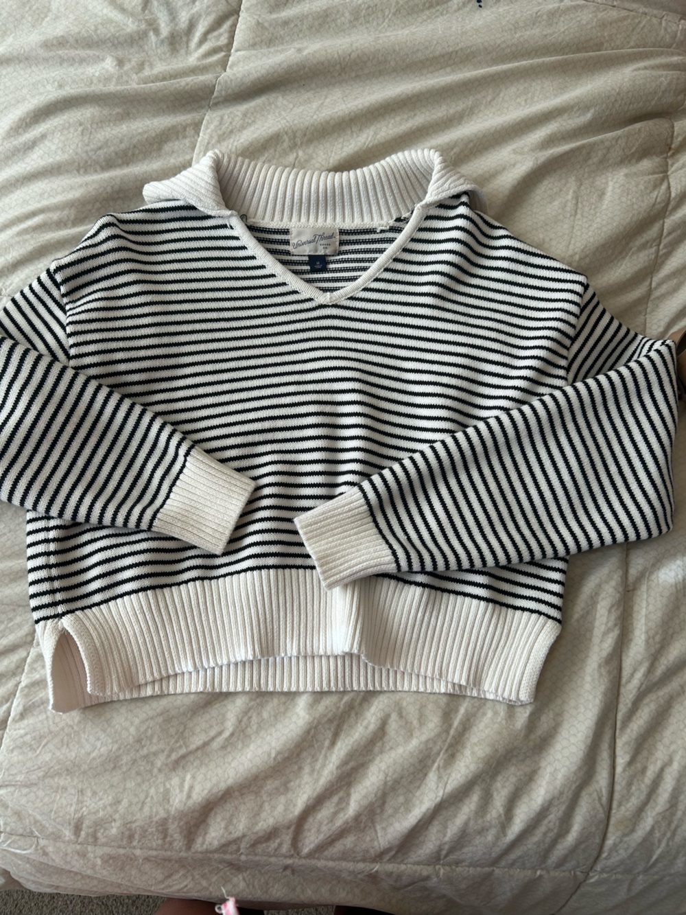 Universal Thread Black & White Striped Crewneck Sweater
